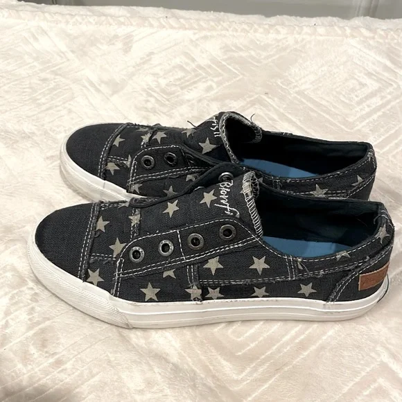 Blowfish Navy Blue and White Star Sneakers - updated listing - Picture 2 of 3